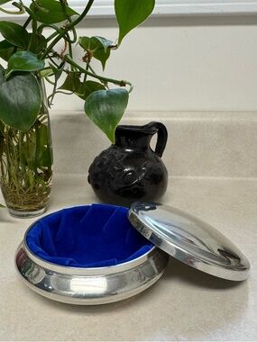 Salisbury Queen Anne Jewelry Box 4" American Vintage Pewter Blue Velvet Lined